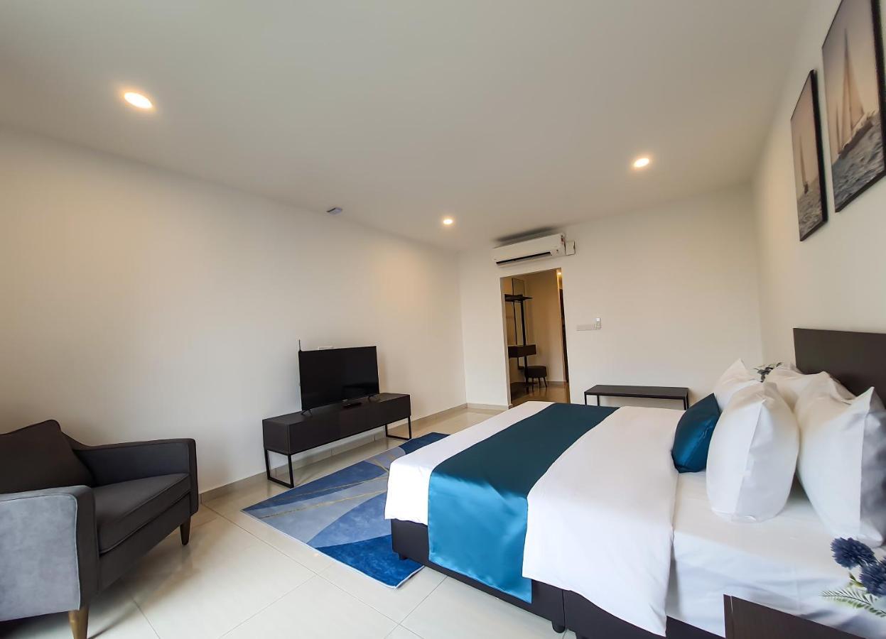 Ramada Suites By Wyndham The Straits Johor Bahru Buitenkant foto