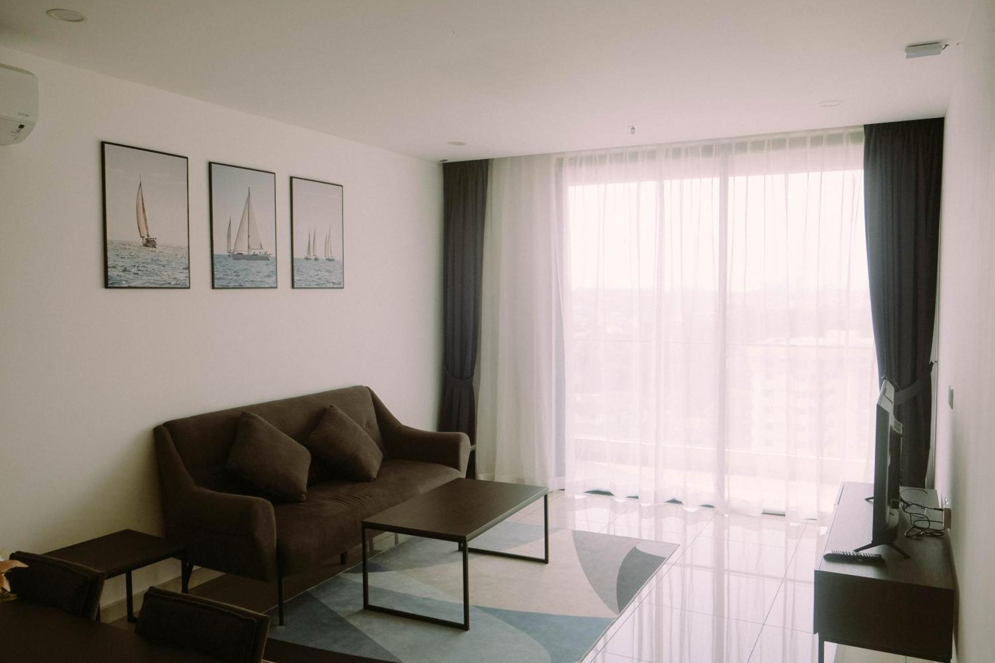 Ramada Suites By Wyndham The Straits Johor Bahru Buitenkant foto