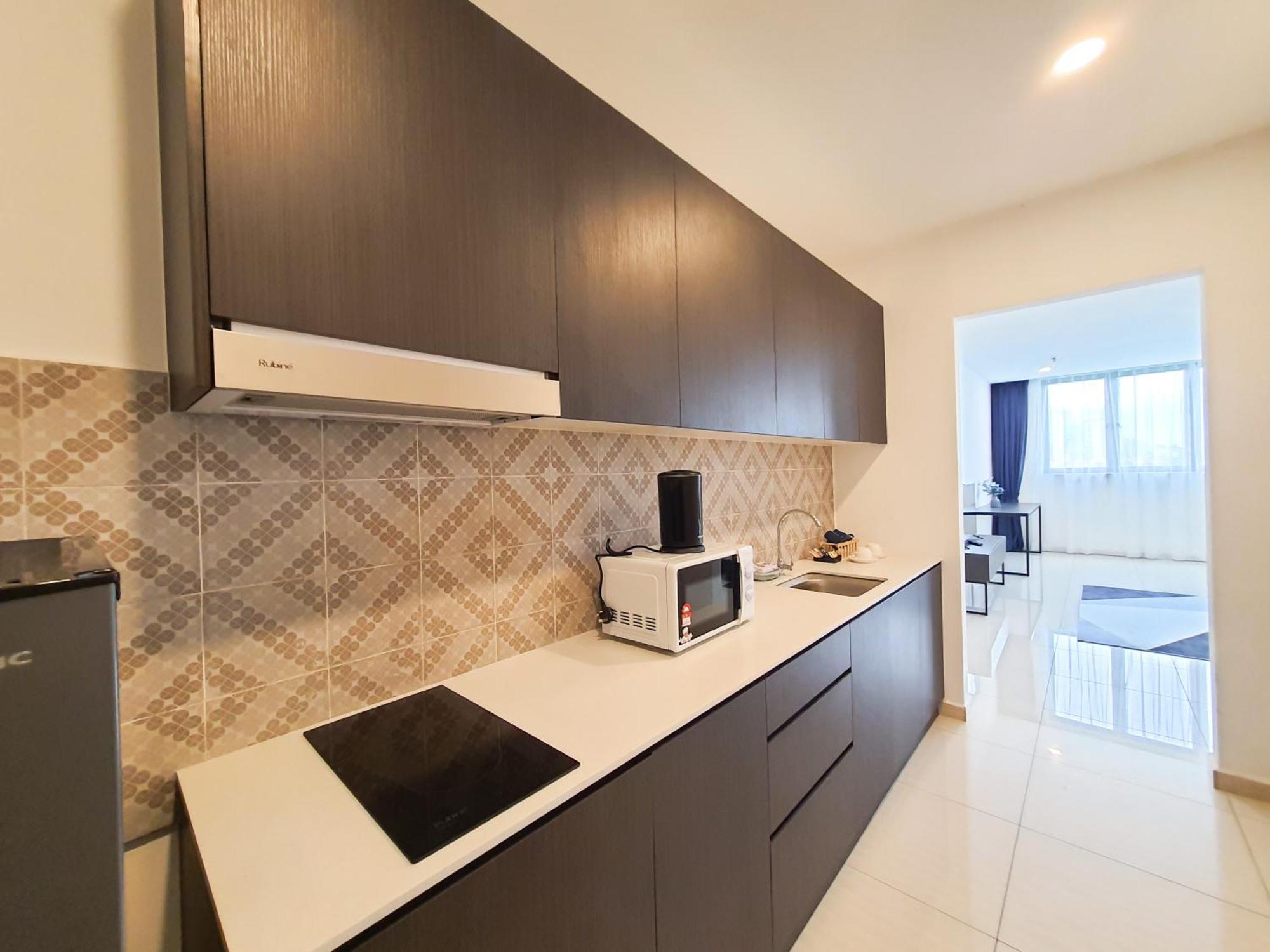 Ramada Suites By Wyndham The Straits Johor Bahru Buitenkant foto